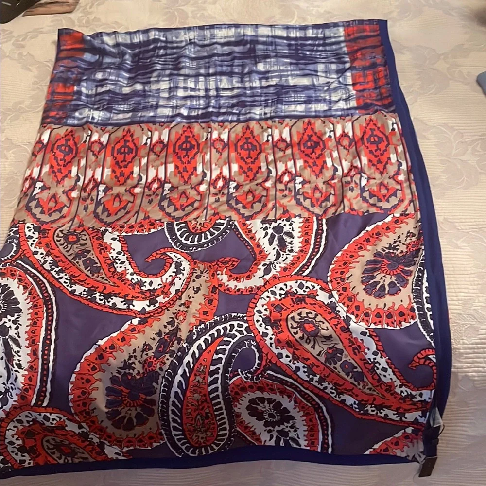 BCBGMAXAZRIA Vibrant Patterned Scarf 24x78